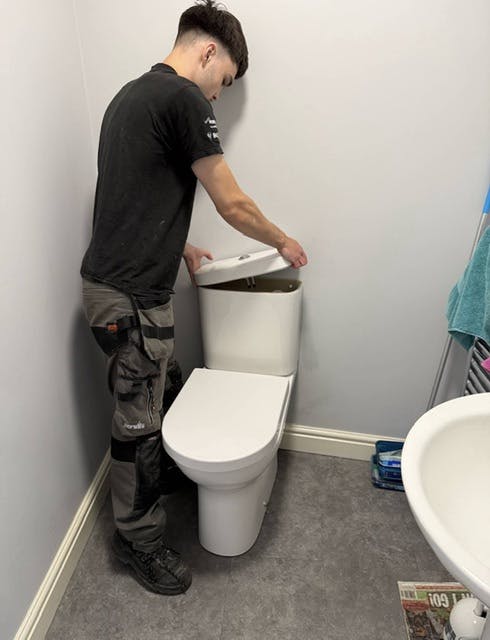 Comfort height toilet