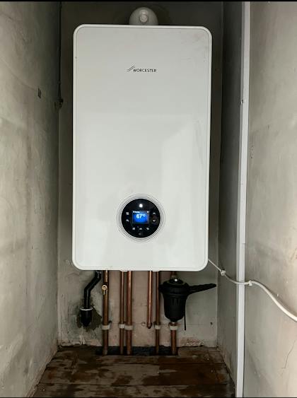 Plumber in 83 Beechmore Rd, Sheldon, Birmingham B26 3AS, United Kingdom